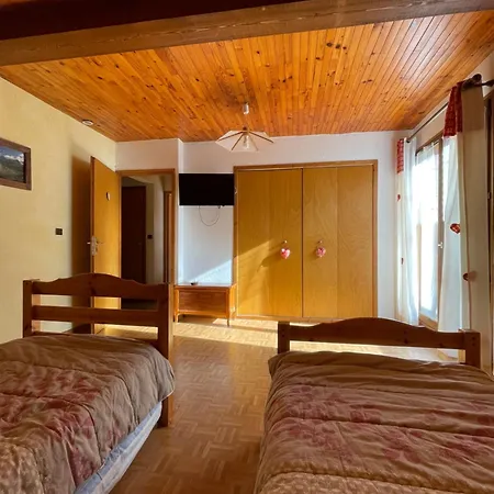 Les Lurins Chalet